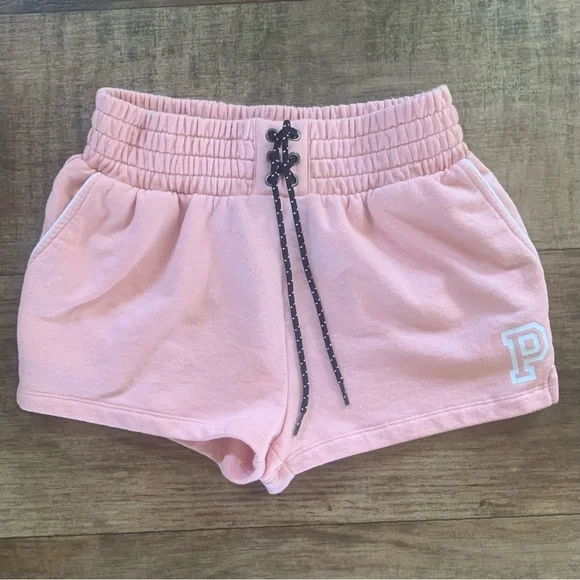 New Victoria’s Secret outfit Tank NWT and High waisted shorts - Picture 6 of 13